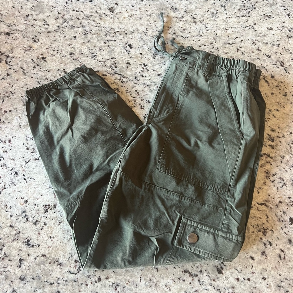 Cabi Olive Green Women’s Cargo Pants